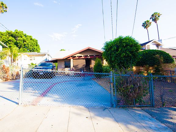 3rd image of 6212 Hillandale Dr