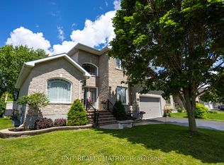 48 De La Rive Dr, Russell, ON K0A 1W0