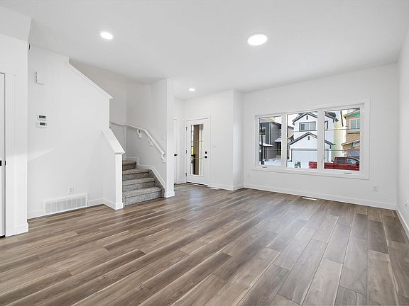 4th image of 18924 28th Ave NW