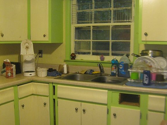 3rd image of 1766 Poplar St