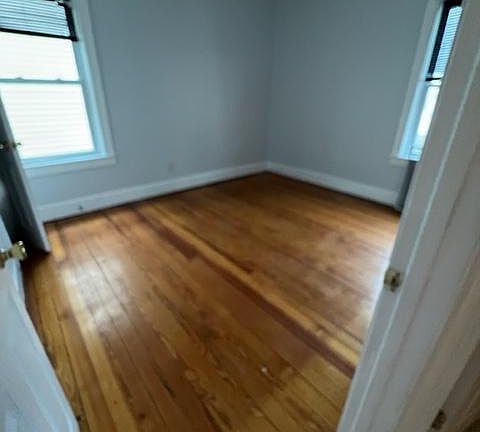2nd image of 215 Illinois St Floor 3