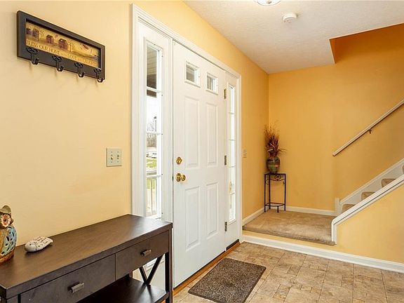 2nd image of 5961 Sandelwood Ave