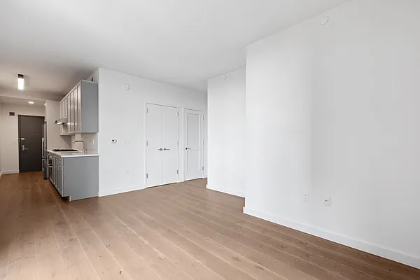 Rented by Greystar | media 3