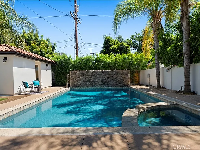 15014 Valleyheart Dr — Photo 40