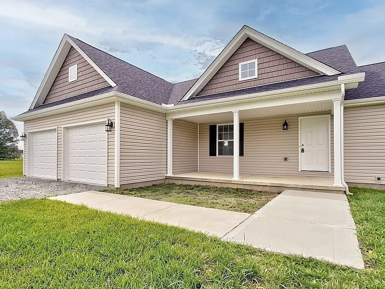 150 Choctaw Dr — Photo 2