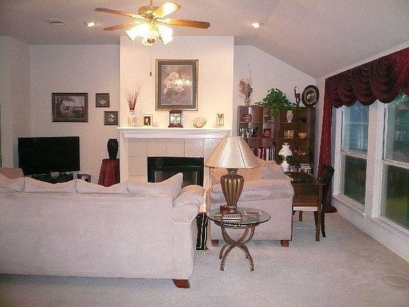2nd image of 1003 Clear Lake Ln