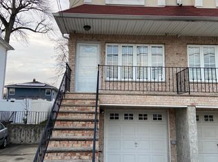 3701 Hylan Blvd #A, Staten Island, NY 10308