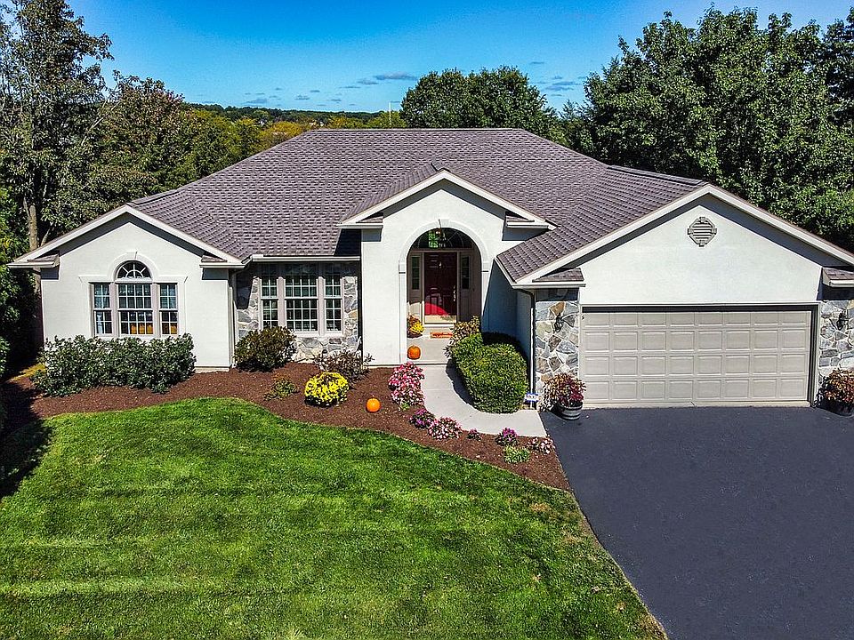 Dream Home in Happy Valley!!