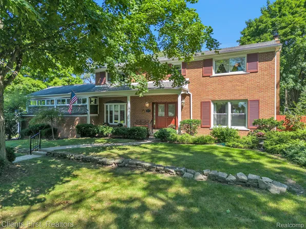 38450 Ann Arbor Trl, Livonia, MI 48150