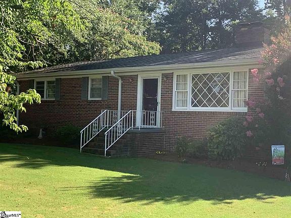 3rd image of 615 Cherokee Dr