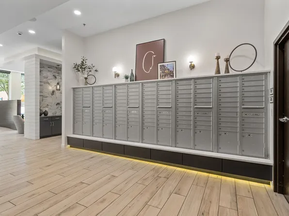 The Flats at West End