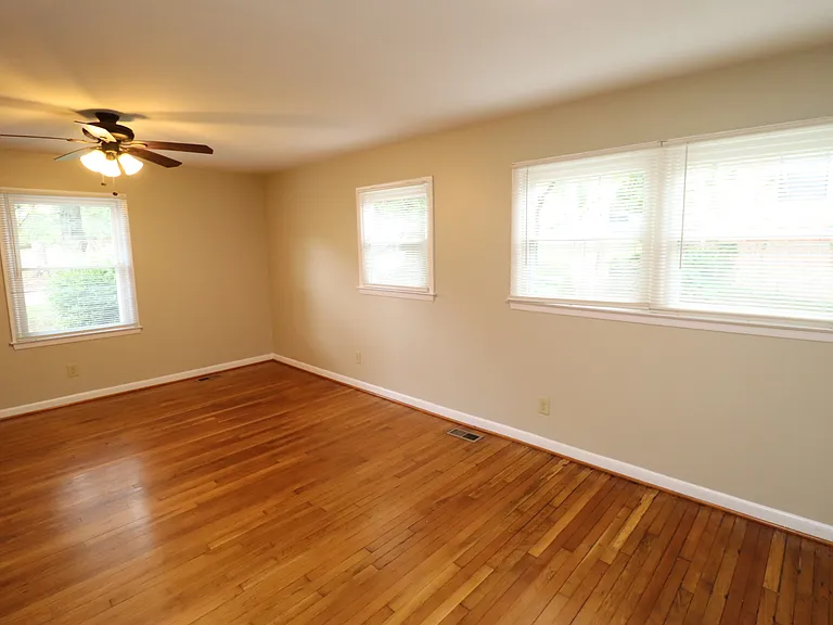 829 Carlisle St — Photo 6