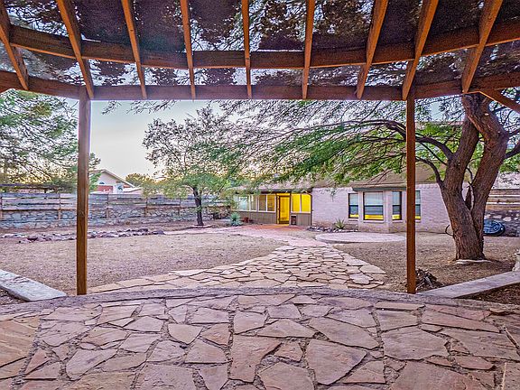 5th image of 720 Villa Vanessa Dr