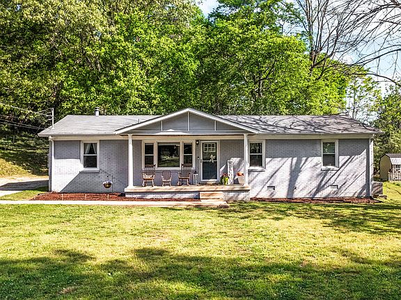 2nd image of 1080 Woodland Dr
