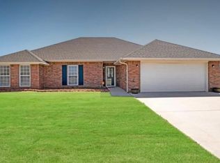 1736 White Tail Dr, Altus, OK 73521