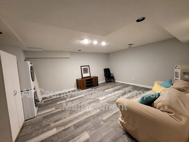 1311 Mile Post Dr — Photo 13
