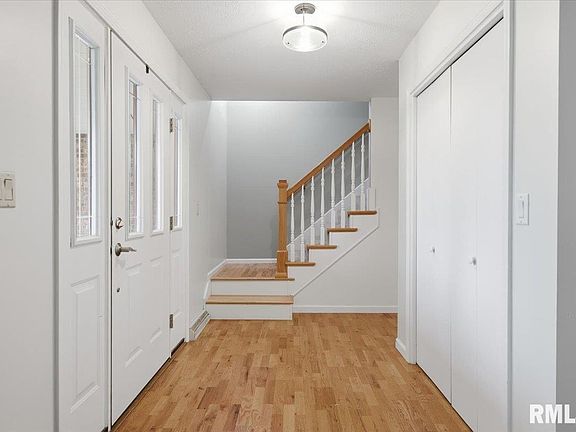 4th image of 41 Wind Cave Dr