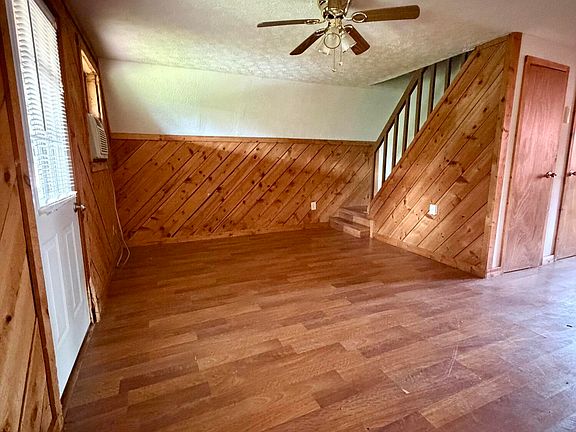 5th image of 651 Tillys Ln