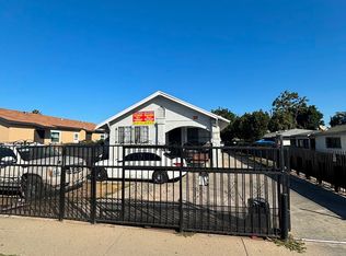 1327 W 94th St APT 3, Los Angeles, CA 90044