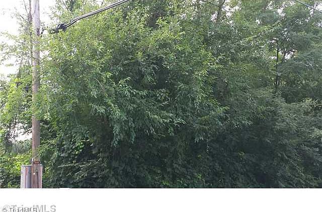 1st image of 932 Burton St