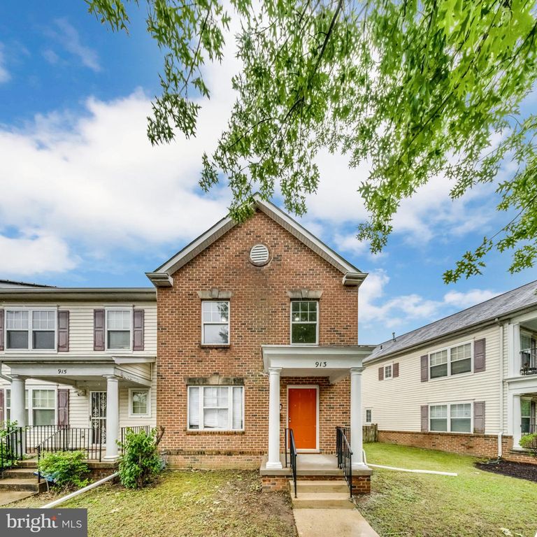 913 Varney St SE, Washington, DC - View 2