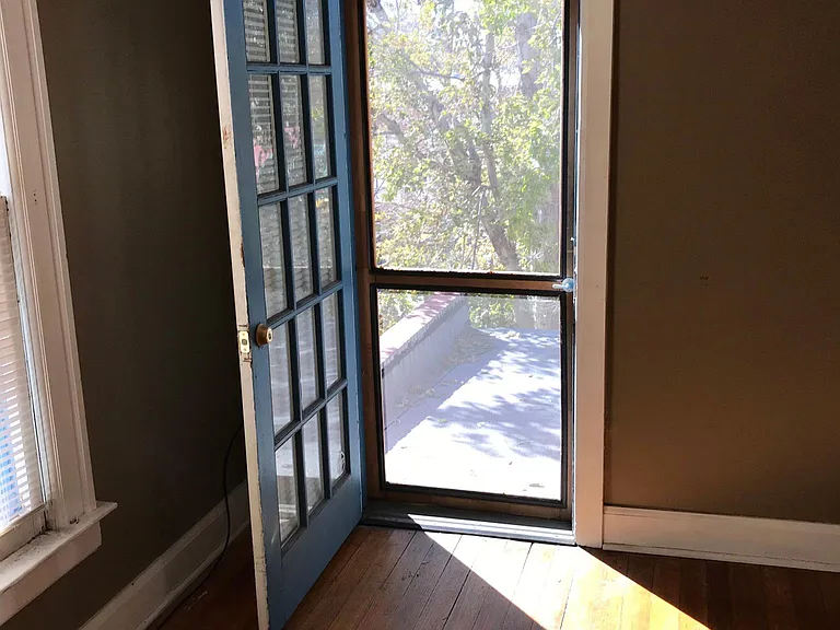 1451 N Corona St #B — Photo 7