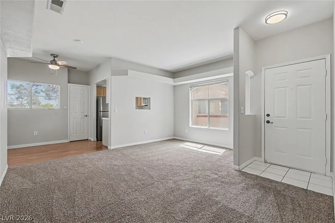 3 bed, 2.0 bath, 1112 sqft, $1,700 — Photo 4