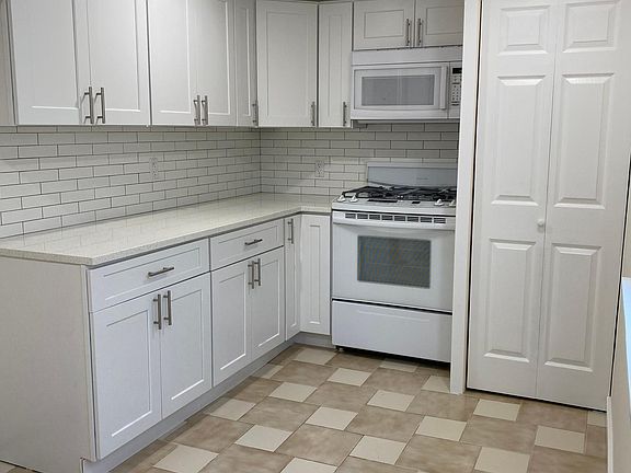 2nd image of 96 Paterson Ave #2
