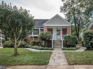 1005 Parker St, Falls Church, VA 22046