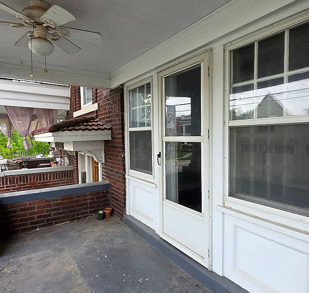 319 E 43rd St #1 — Photo 10