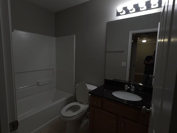 3rd image of 21 Laurel Ln