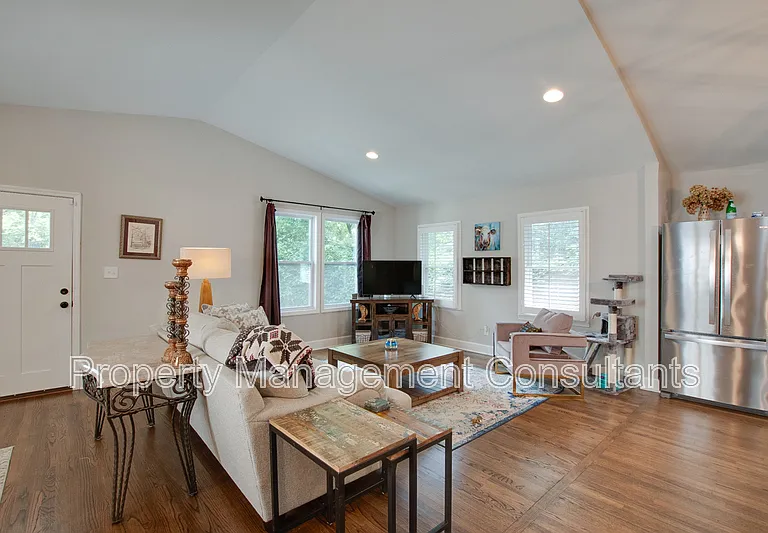 805 Rison Ave NE — Photo 10
