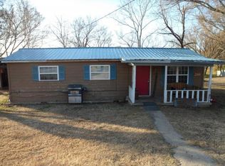 9313 SW Gowen Rd, Wilburton, OK 74578