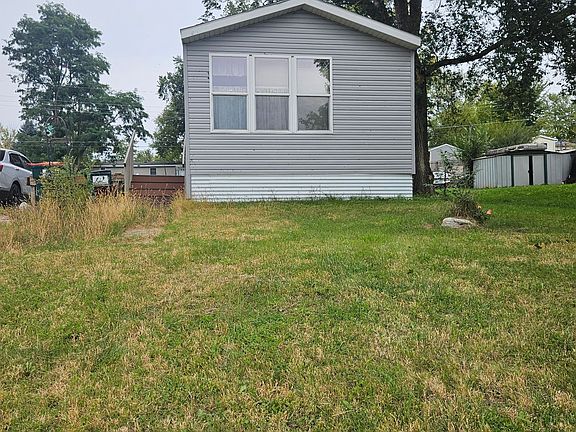 3rd image of 6711 Meadowbrook St SE