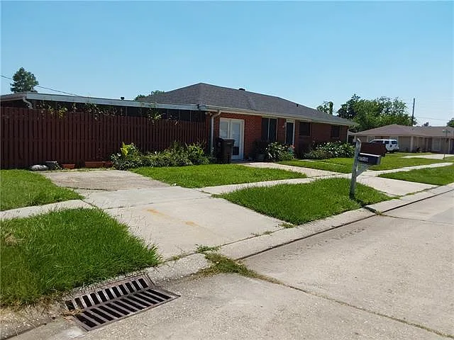 2 bed, 1.5 bath, 1250 sqft, $1,500 — Photo 3