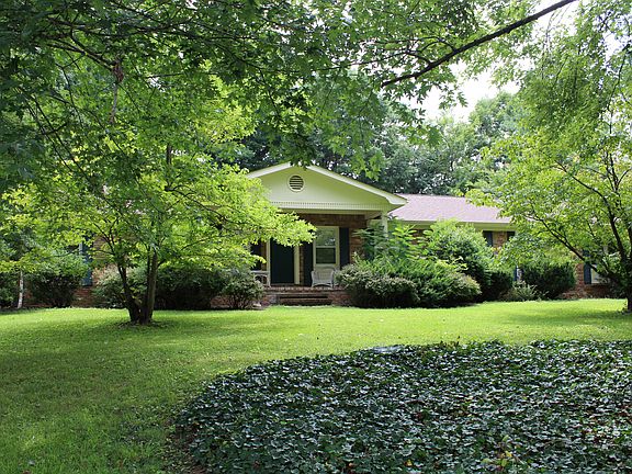 2nd image of 1723 Meadow Wood Dr