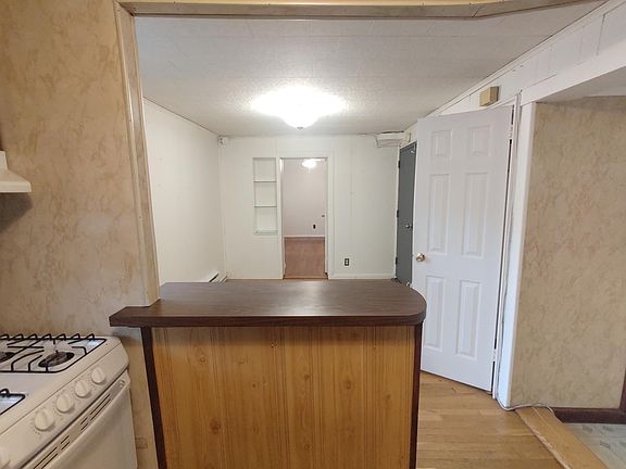 4th image of 282 Hollywood Ave #1