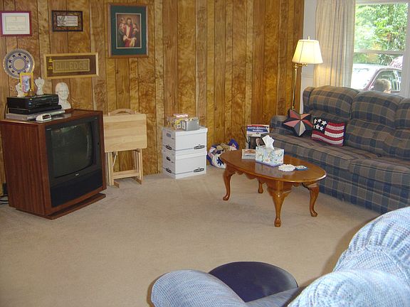 2nd image of 1424 Tuscarora Dr