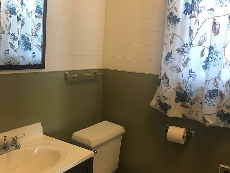 609 Rome Park — Photo 30
