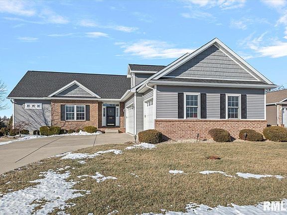 2nd image of 305 Burr Oak Dr