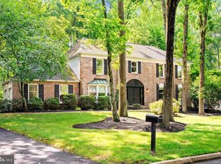 4 Theresa Dr, Lawrence Township, NJ 08648