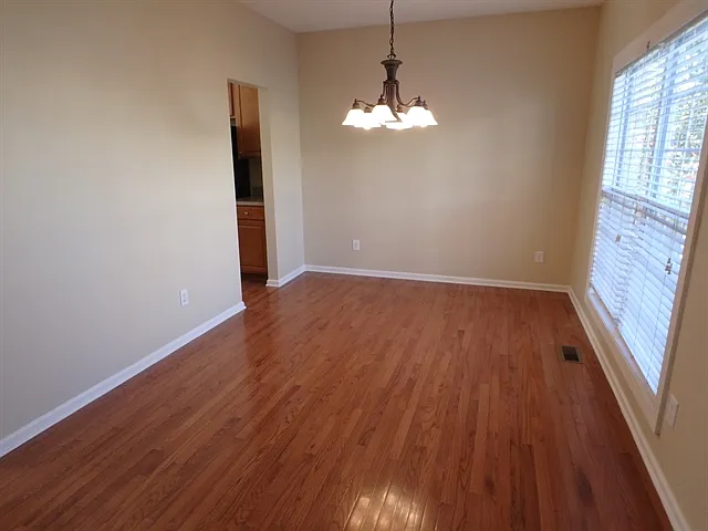 2713 Gross Ave — Photo 6