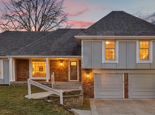 11417 W 105th St, Overland Park, KS 66214