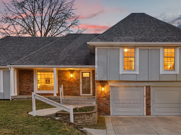 11417 W 105th St, Overland Park, KS 66214
