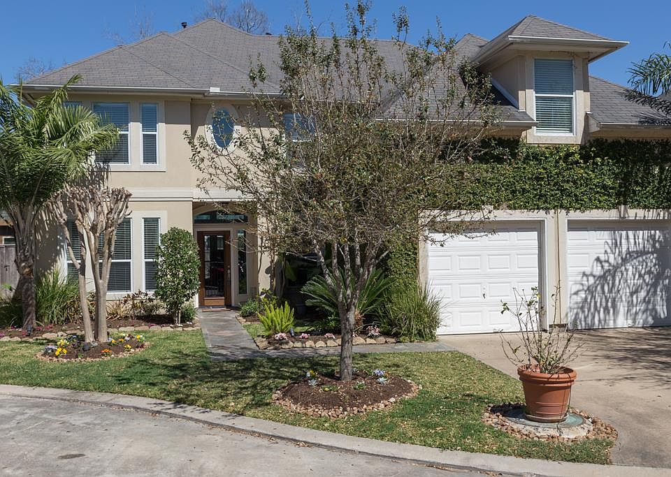 1st image of 11118 Sherwood Garden Dr