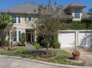 11118 Sherwood Garden Dr, Houston, TX 77043