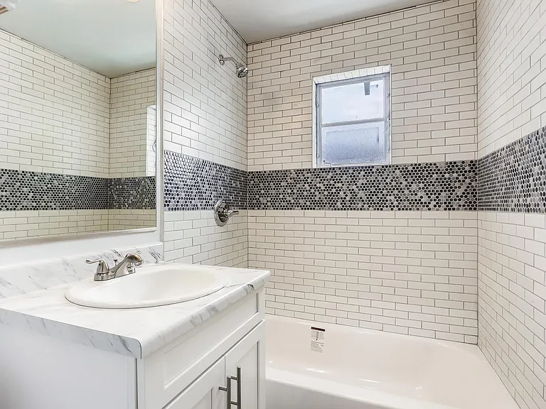 1215 S Judd St — Photo 8