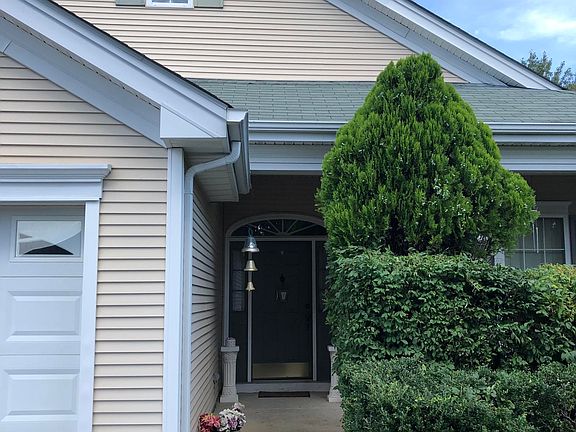 3rd image of 20 Gardenways Ct