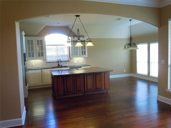 5th image of 2931 Preston Club Dr