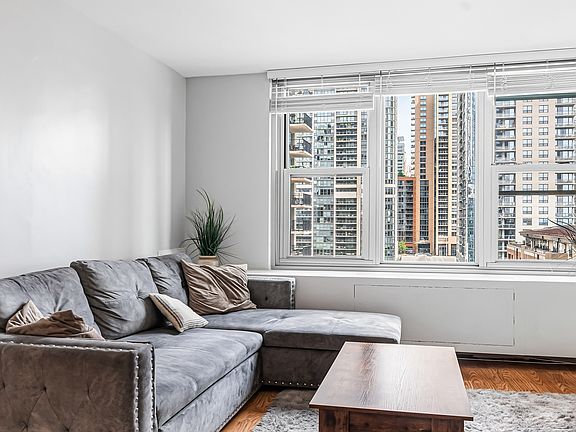 4th image of 400 E Randolph St APT 1104